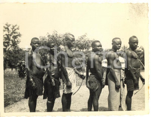 1930 ca CONGO BELGA - Tribù di pigmei (3) Foto 10x8 cm  Fotografia d'epoca. GOOD/buono  Formato: 10x8 cm originale e autentica 1