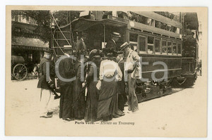 1900 ca PARIS VECU - Attente au Tramway - Carte postale ANIMEE  Cartolina postale d'epoca, non viaggiata. GOOD/buono  Formato: 14x9 cm originale e autentica 1