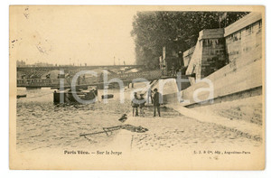 1907 PARIS VECU - Sur la berge - Carte postale ANIMEE  Cartolina postale d'epoca, viaggiata. FAIR/discreto lievi macchie di inchiostro Formato: 14x9 cm originale e autentica 1