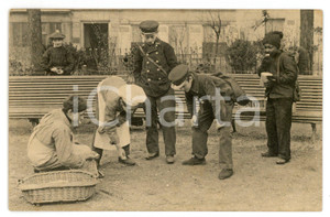 1900 ca PARIS COUTUMES Enfants jouent aux billes - Carte postale  Cartolina postale d'epoca, non viaggiata. GOOD/buono  Formato: 14x9 cm originale e autentica 1