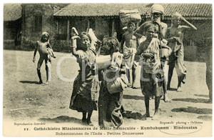 1910 ca KUMBAKONAM (INDIA) Bohémiennes - Petites danseuses - Carte postale  Cartolina postale d'epoca, non viaggiata.CONDIZIONI: GFORMATO: FPEDITORE: Catechistes Missionnaires de Marie Immacul&eacute;e - Kumbakonam - Hindoustan    originale e autentica 1