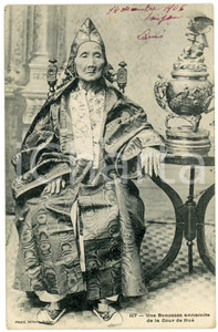 1905 HUE (VIETNAM) Bonzesse annamite de la Cour  - Postcard INDOCHINE FRANCAISE  Cartolina postale d'epoca, scritta, viaggiata.CONDIZIONI: G (ma minime piegature angolari)FORMATO: FPEDITORE: Plant&eacute; - Saigon    originale e autentica 1