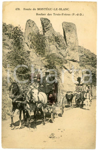 1906 Route de MONTEGU-LE-BLANC Rocher des Trois-Frères *Carte postale ANIMEE CPA  Cartolina postale d'epoca, viaggiata.CONDIZIONI: FAIR (lievi tracce di umidit&agrave; agli angoli superiori; minima sbrecciatura al lato superiore)FORMATO: FP    originale e autentica 1