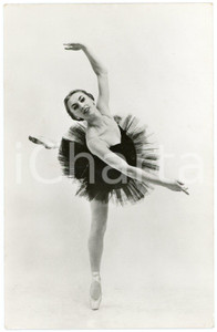 1950 ca NEDERLANDS BALLET Irène DE VOS Fotografia seriale 9x14 cm  Fotografie seriale d'epoca.CONDIZIONI: POOR (profonda piegatura centrale)FORMATO: 9x14 cm    originale e autentica 1