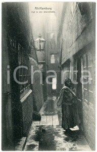 1910 ca ALT-HAMBURG (DEUTSCHLAND) Hof in der Steinstrasse (1) Postcard FP NV  Cartolina d'epoca, non viaggiata. FAIR/discreto Lievi smussature agli angoli Formato: FP originale e autentica 1