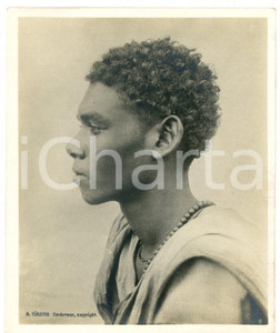 1910 ca Anglo-Egyptian SUDAN - Native boy - Portrait (2) Photo R. TÜRSTIG Fotografia seriale d'epoca.FOTOGRAFO: R. T&uuml;rstig - Omdurman FAIR/discreto Lievi abrasioni e smussature angolari Formato: 10x12 cm originale e autentica 1