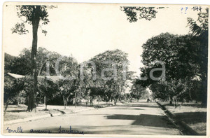 1930 ca ELISABETHVILLE (CONGO) Avenue de Sankuru *Photo Léopold GABRIEL 144 Fotografia originale d'epoca, in formato cartolina postale.FOTOGRAFO: L&eacute;opold Gabriel  GOOD/buono  Formato: 14x9 cm originale e autentica 1
