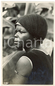 1930 ca CONGO BELGE - Coiffure de femme - Photo Léopold GABRIEL n° 394 Fotografia originale d'epoca, con timbro del fotografo al verso.FOTOGRAFO: L&eacute;opold Gabriel - Elisabethville  GOOD/buono  Formato: 9x14 cm originale e autentica 1