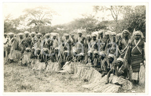 1930 CONGO Danseurs indigènes pour les Fêtes du Centenaire *Photo L. GABRIEL 707 Fotografia originale d'epoca, con timbro del fotografo al verso.FOTOGRAFO: L&eacute;opold Gabriel - Elisabethville GOOD/buono  Formato: 14x9 cm originale e autentica 1