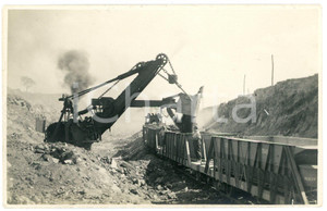 1930 ca CONGO BELGE - KATANGA - Mine - Photo Léopold GABRIEL n° 303 Fotografia originale d'epoca, con timbro del fotografo al verso.FOTOGRAFO: L&eacute;opold Gabriel - Panda - Katanga  GOOD/buono  Formato: 14x9 cm originale e autentica 1