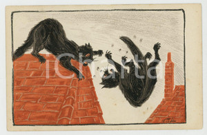 1920 ca ANIMALS Cats arguing ILLUSTRATED Clifton Postcard FP NV  Cartolina d'epoca, non viaggiata ma con nota manoscritta al verso.CONDIZIONI: FAIRFORMATO: FP    originale e autentica 1