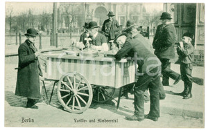 1920 ca BERLIN Eisdiele - Ice cream shop - Postcard FP NV  Cartolina postale d'epoca, non viaggiata.CONDIZIONI: GOODFORMATO: FP    originale e autentica 1