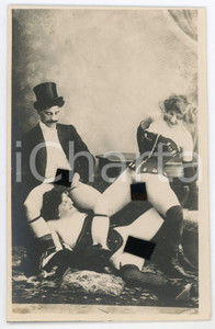1920 ca VINTAGE EROTIC Threesome - Two women / man (1) RARE PORN Photo 9x14 Fotografia originale d'epoca.CONDIZIONI: GFORMATO: 9x14 cm    originale e autentica 1