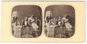 1890 ca FRANCIA - COSTUME - Toeletta di una nobildonna - Foto stereoscopica Fotografia stereoscopica d'epoca, su cartoncino rigido. GOOD/buono  Formato: 18x9 cm originale e autentica 1