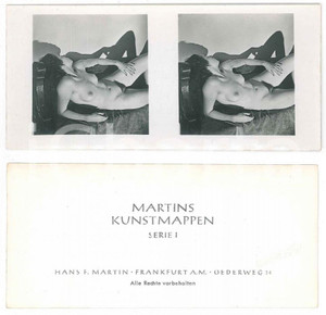 1940 ca VINTAGE EROTIC Nude model on the bed - Martins Kunstmappen Stereoview Fotografia stereoscopica d'epoca, appartenente alla serie I "Martins Kunstmappen". GOOD/buono  Formato: 13x6 cm originale e autentica 1