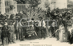 1910 ca TARASCON (FRANCE) Procession de la Tarasque - Carte postale FP NV  Cartolina postale d'epoca, non viaggiataCONDIZIONI: FFORMATO: FP    originale e autentica 1
