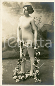 1900 ca VINTAGE EROTIC Nude woman with a garland of flowers - Postcard FP NV  Cartolina postale d'epoca, viaggiata.Editore S.I.P. - 71e n&deg; 18CONDIZIONI: FAIR (piegatura angolare e minime sbrecciature)FORMATO: FP    originale e autentica 1