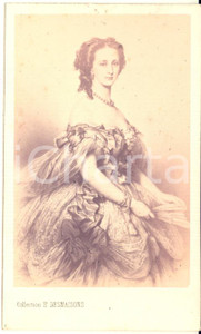 1870 ca Alexandra de Saxe-Altenbourg Grande-Duchesse de Russie *Photo DESMAISONS  Fotografia originale d'epoca.FOTOGRAFO: E. Desmaisons - ParisCONDIZIONI: G (lievi puntinature e minimi fori di affissione al lato superiore)FORMATO: CDV    originale e autentica 1