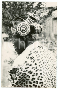 1930 ca ROYAUME LUNDA - CONGO BELGE Sultan de Kapanga - Carte postale FP NV  Cartolina postale d'epoca, non viaggiata. POOR/danneggiato Lievi smussature agli angoli Formato: FP originale e autentica 1