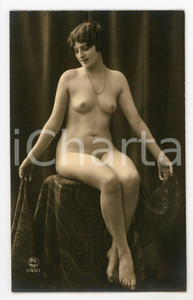 1910 ca VINTAGE EROTIC Naked woman posing with a towel *Postcard PC PARIS 2430  Fotografia seriale d'epoca, in formato cartolina.Editore PC Paris - n&deg; 2430CONDIZIONI: GFORMATO: FP    originale e autentica 1