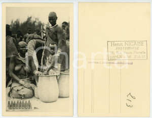 1930 ca C. ZAGOURSKI «L'Afrique qui disparaît» URUNDI - Type ^Carte postale 120  Fotocartolina postale d'epoca, appartenente alla 2^serie &laquo;L'Afrique qui dispara&icirc;t&raquo; del fotografo Casimir Zagourski (L&eacute;opoldville).N&deg;120, non viaggiata.CONDIZIONI: GFORMATO: 9x14 cm     originale e autentica 1