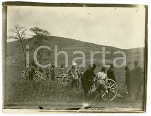1930 ca CONGO BELGE African soldiers practicing with cannon - Photo 12x9 cm Fotografia d'epoca. FAIR/discreto Lievi smussature agli angoli, margini rifilati a mano Formato: 12x9 originale e autentica 1