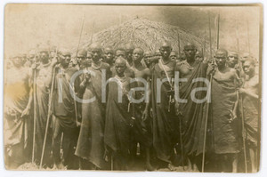 1910 ca CONGO BELGE - AFRIQUE Tribu congolais - Photo 12x8 cm Fotografia d'epoca. FAIR/discreto Lievi smussature agli angoli, aloni Formato: 12x8 originale e autentica 1