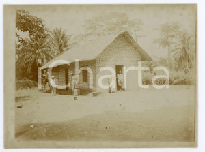 1930 ca CONGO BELGE House for belgian people - Photo 12x9 cm Fotografia d'epoca. FAIR/discreto Piegatura all'angolo superiore sinistro Formato: 12x9 originale e autentica 1