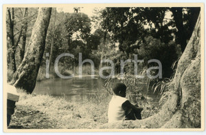 1950 ca AFRICA Child by the lake - Postcard FP NV  Cartolina postale d'epoca, non viaggiata.CONDIZIONI: FAIRFORMATO: FP    originale e autentica 1