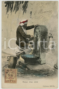 1906 TUNISIE - MÉTIERS - Porteur d'eau arabe - Old postcard CPA TYPES ETHNIC Cartolina postale d'epoca, viaggiata.CONDIZIONI: FAIR (piegatura angolare)FORMATO: FP    originale e autentica 1