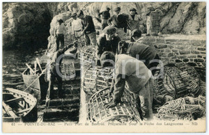 Cartolina originale da collezione 1910 ca POINTEDURAZ Petit port de BESTRÃˆE PÃªche des langoustes  Carte postale 1
