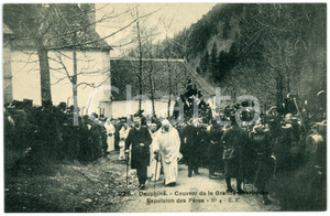 1910 ca DAUPHINÉ Couvent de la Grande Chartreuse - Expulsion des Pères Postcard  Cartolina postale, non viaggiata. FAIR/discreto Lievi smussature agli angoli Formato: FP originale e autentica 1