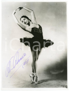 1954 DANZA CLASSICA Alicia ALONSO ballerina cubana- Foto con AUTOGRAFO 18x24 cm Fotografia d'epoca, con autografo. CONDIZIONI: G (lievi increspature al lato superiore)FORMATO: 18x24 cm     originale e autentica 1