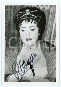1965 Régine CRESPIN French soprano ^AUTOGRAPHED Photo 10x15 cm Fotografia seriale d'epoca, con autografo. CONDIZIONI: GFORMATO: 10x15 cm     originale e autentica 1