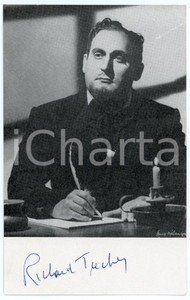 1965 Richard TUCKER  operatic tenor - AUTOGRAPHED Photo 9x14 cm Cartoncino con fotografia seriale d'epoca, con autografo. CONDIZIONI: P (piegatura trasversale al lato destro)FORMATO: 9x14 cm     originale e autentica 1