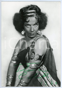 1971 Soprano Floriana CAVALLI in "Aida" - Foto con AUTOGRAFO 10x15 cm Fotografia d'epoca, con autografo. CONDIZIONI: G FORMATO: 11x15 cm    originale e autentica 1