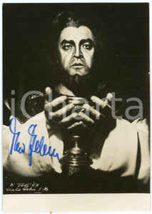 1970 BUENOS AIRES Theo ADAM bass-baritone - Portrait - SIGNED photo 10x15 cm Fotografia seriale d'epoca, con autografo. CONDIZIONI: GFORMATO: 10x15 cm     originale e autentica 1