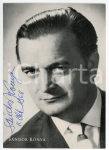 1968 Sándor KONYA tenor - Portrait - AUTOGRAPHED photo 10x15 cm Fotografia seriale d'epoca, con autografo. CONDIZIONI: GFORMATO: 10x15 cm     originale e autentica 1