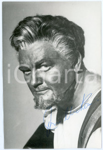 1963 Jon VICKERS Canadian tenor - AUTOGRAPHED photo 12x18 cm Fotografia d'epoca, con autografo. CONDIZIONI: G (lieve increspatura al lato sinistro)FORMATO: 12x18 cm     originale e autentica 1