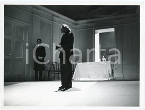 1982 MILANO TEATRO FRANCO PARENTI "Tartufo" David OTTOLENGHI Franco PARENTI  Fotografia originale, con didascalia al verso. GOOD/buono  Formato: 24x18 cm originale e autentica 1