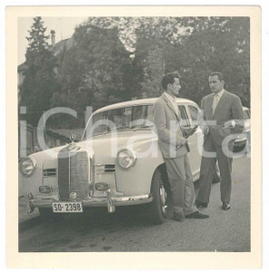1954 AREA DI SONDRIO Mercedes - Benz 180 W129 - Fotografia 10x11 cm  Fotografia d'epoca. GOOD/buono  Formato: 10x11 cm originale e autentica 1