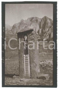 1913 CAUCASO - COSTUMI - Pilone commemorativo - Foto VINTAGE 9x15 cm  Fotografia d'epoca. GOOD/buono margini lievemente rifilati Formato: 9x15 cm originale e autentica 1