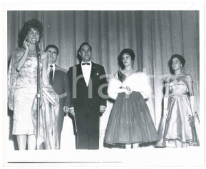 1958 MEXICO CITY Silvana PAMPANINI al Festival del Cinema - Foto 25x20 cm  Fotografia d'epoca. FAIR/discreto Lievi smussature agli angoli Formato: 25x20 originale e autentica 1