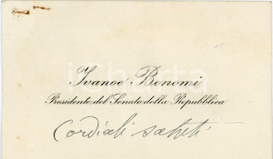 1950 ca Ivanoe BONOMI Presidente del Senato - Biglietto da visita AUTOGRAFO Biglietto da visita con messaggio autografo.CONDIZIONI: F (fori da graffetta al lato superiore, con tracce di ruggine)     originale e autentica 1