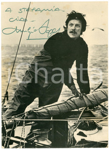 1980 ca Ambrogio FOGAR esploratore - Foto seriale con AUTOGRAFO Fotografia seriale con firma autografa. CONDIZIONI: P (piegature marginali)FORMATO: 13x18 cm    originale e autentica 1