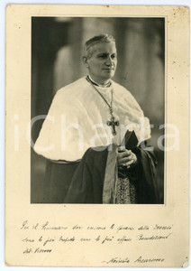 1950 ca FERMO Mons. Norberto PERINI arcivescovo - Foto seriale 10x15 cm Fotografia d'epoca in formato cartolina postale, con messaggio a stampa al lato inferiore.CONDIZIONI: P (piegature; fioriture marginali)FORMATO: 10x15 cm    originale e autentica 1