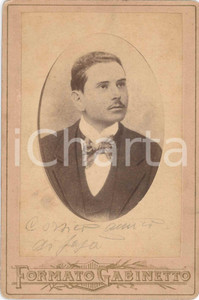 1890 ca VIGEVANO Ritratto di giovane uomo -  Foto Cesare CHIAPPA  11x16 cm Fotografia d'epoca, montata su cartoncino rigido.FOTOGRAFO: Cesare Chiappa - VigevanoCONDIZIONI: G (minimi residui cartacei e fioriture al verso)FORMATO: 11x16 cm    originale e autentica 1