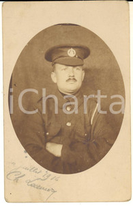 1916 WW1 SOLTAU POW Camp GERMANY Prisoner Charles LAMURY - KGF Sendung ^Photo  Fotografia d'epoca, in formato cartolina postale, che ritrae un soldato prigioniero (Charles Lamury, Bruxelles), viaggiata.Timbro al verso. GOOD/buono  Formato: 9x14 cm originale e autentica 1