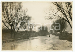 1935 ca CINA - Paesaggio fluviale (4) - Foto VINTAGE 8x6 cm Fotografia d'epoca.CONDIZIONI: G FORMATO: 8x6 cm    originale e autentica 1