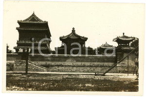 1935 ca. CINA PECHINO - Palazzo d'estate - Paesaggio con pagode *Foto Fotografia d'epoca. FAIR/discreto Lievi smussature angolari e piccoli segni all'angolo superiore sinistro Formato: 11 x 7 cm originale e autentica 1